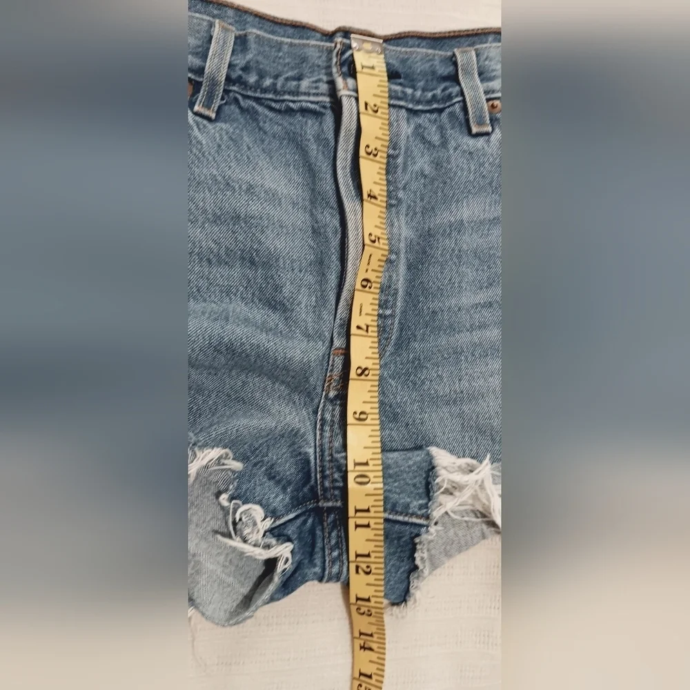Levis flat before due